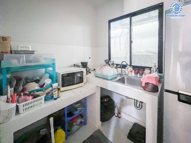 *****ทาวน์โฮมมือสองย่านนนทบุรีฯ ม.บ้านกลางเมือง รัตนาธิเบศร์ เนื้อที่กว้าง 18.10 ตร.ว. บ้านสไตล์ home office หน้าบ้านไม่ชนกับใคร พร้อมฟังก์ชัน 3 ห้องนอน 3 ห้องน้ำ ที่จอดรถ 2 คัน บนทำเลแห่งการเดินทาง ใกล้รถไฟฟ้าสายสีม่วง "สถานีบางกระสอ" และทางด่วน "ศรีรัช"